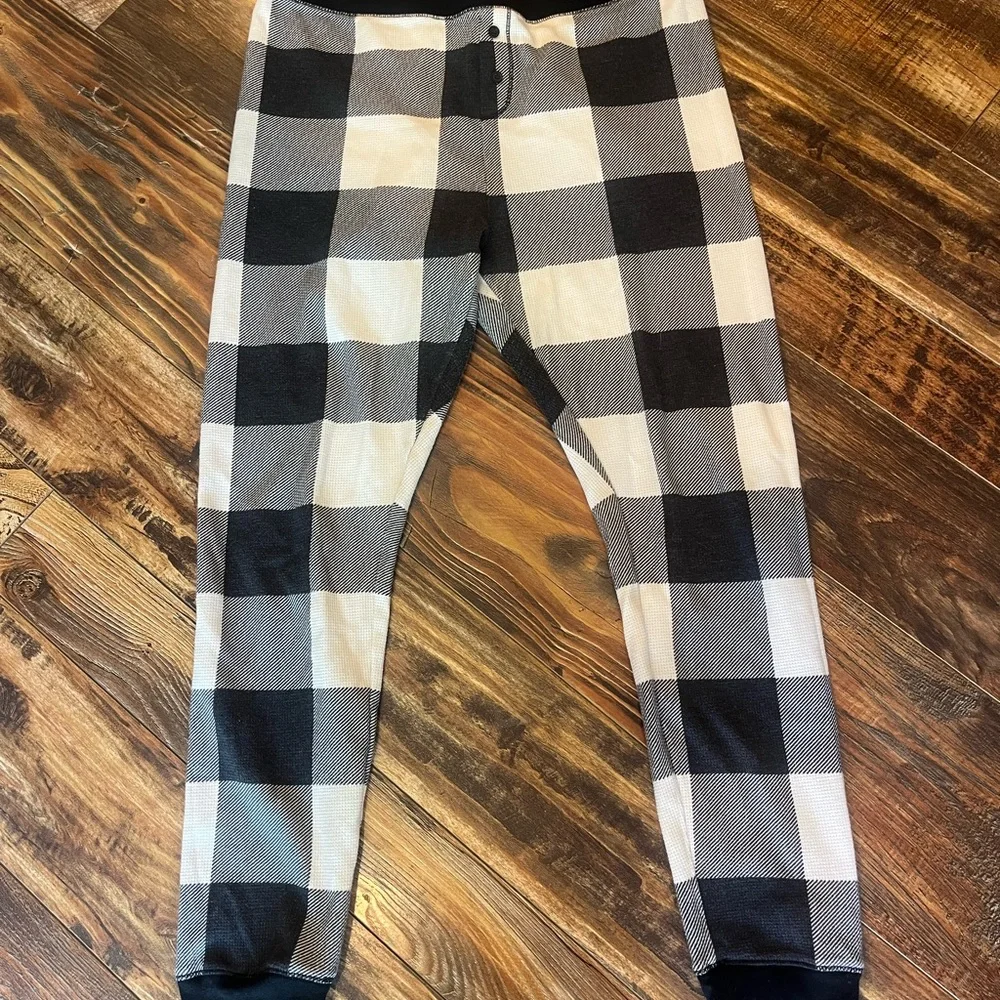 Old Navy Black and White Plaid Pajama Bottoms